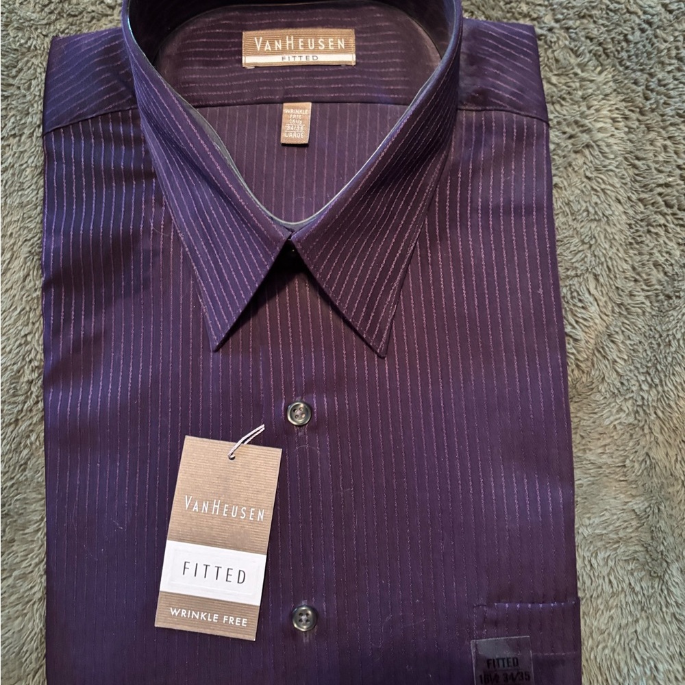 Men’s Van Heusen long sleeve shirt